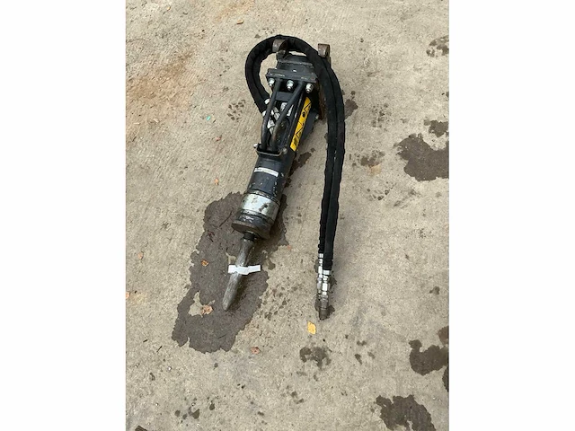 2021 bobcat hb280 mini schop spike hamer - afbeelding 9 van  9