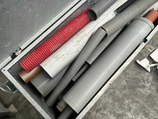 2021 eichinger metalen opbergkist met inhoud - afbeelding 5 van  7