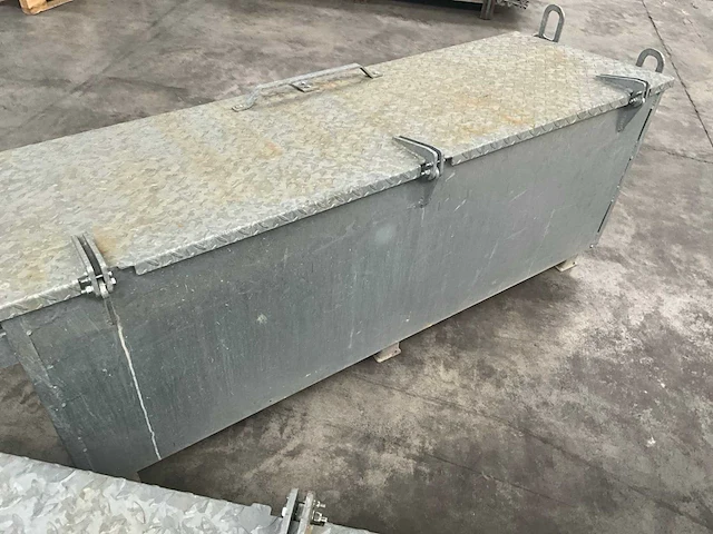 2021 eichinger metalen opbergkist met inhoud - afbeelding 6 van  7