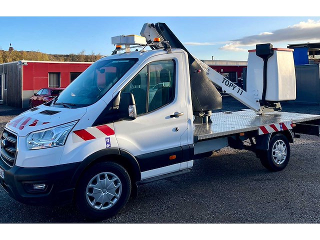 2021 ford transit 350 voertuig uitgerust met een boom lift andere voertuigen - afbeelding 1 van  16