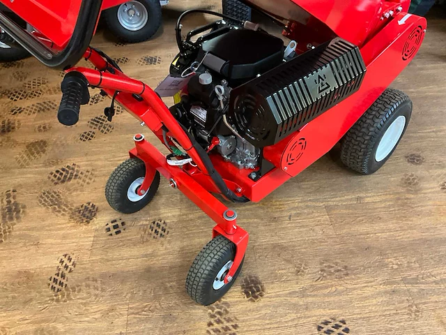 2021 gts 1800wd zelfrijdende houthakselaar honda motor 21hp max 120mm diameter - afbeelding 3 van  16