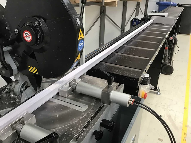 2021 hydmech sénatrice cobra 352 sx evo afkortcirkelzaagmachine semi automatisch - afbeelding 13 van  27