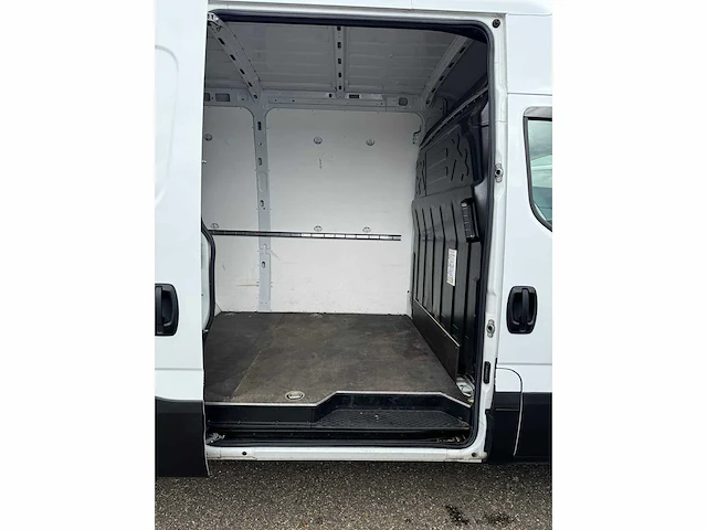 2021 iveco daily 35s14 - afbeelding 19 van  20