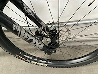 2021 kona remote 130 elektrische mountainbike (l) - afbeelding 2 van  15