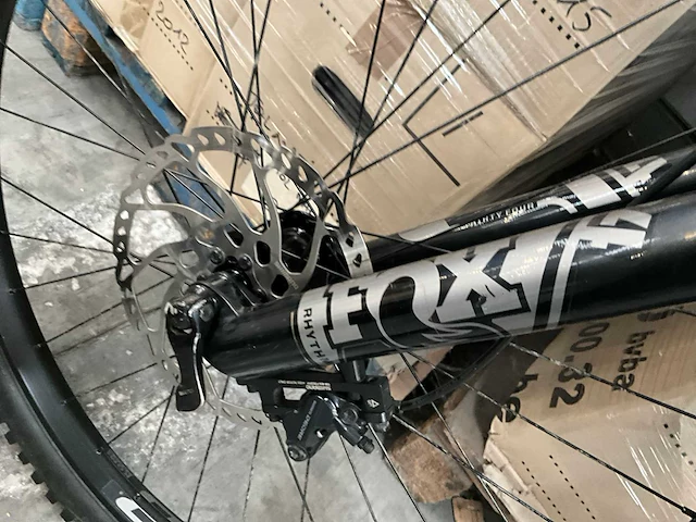 2021 kona remote 130 elektrische mountainbike (l) - afbeelding 6 van  15