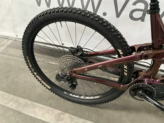 2021 kona remote 130 elektrische mountainbike (l) - afbeelding 9 van  15