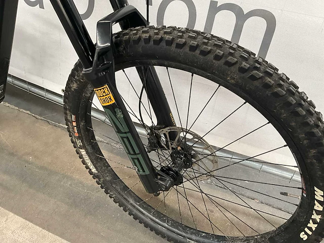 2021 kona remote 160 dl elektrische mountainbike (l) - afbeelding 10 van  15