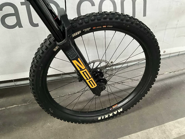 2021 kona remote 160 elektrische mountainbike (l) - afbeelding 12 van  19