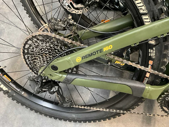 2021 kona remote 160 elektrische mountainbike (m) - afbeelding 4 van  15