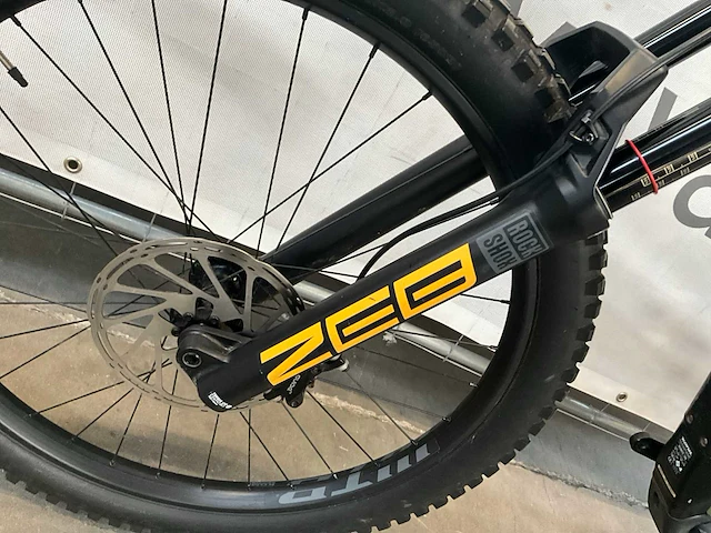 2021 kona remote 160 elektrische mountainbike (m) - afbeelding 4 van  16