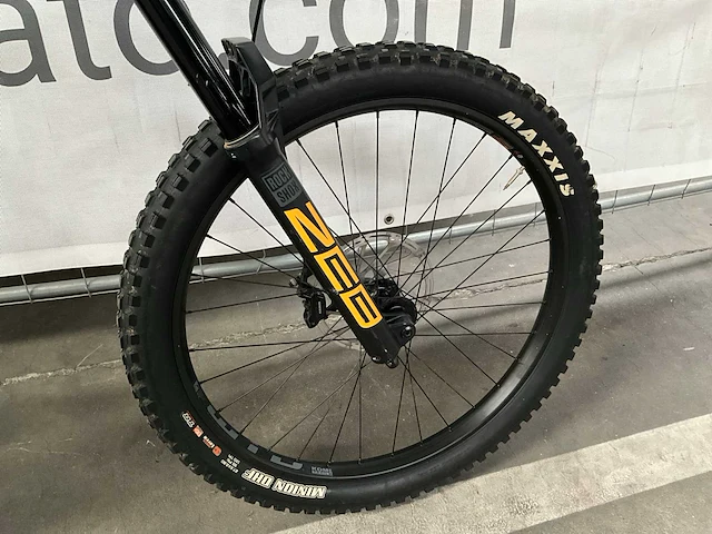 2021 kona remote 160 elektrische mountainbike (xl) - afbeelding 9 van  16