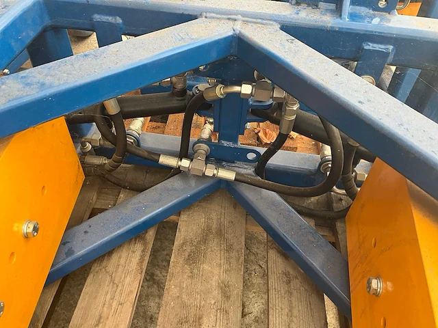 2021 lommers automatische 3-rijer steek en snoeimachine - afbeelding 22 van  32