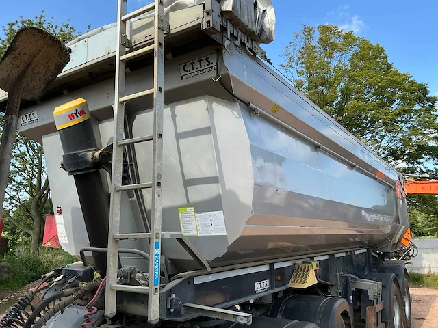 2021 mercedes-benz 963-4-e trekker met kipper (schwarzmuller) - afbeelding 7 van  37