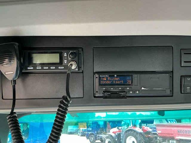 2021 mercedes-benz 963-4-e trekker met kipper (schwarzmuller) - afbeelding 17 van  37