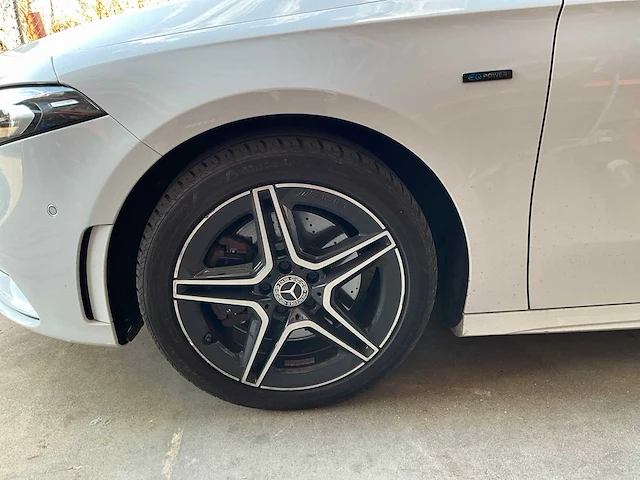 2021 mercedes-benz a 250 e amg pakket personenauto - afbeelding 2 van  44