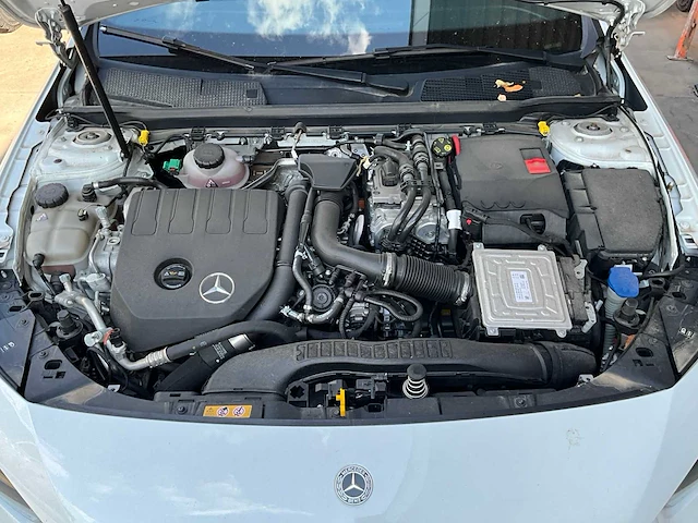 2021 mercedes-benz a 250 e amg pakket personenauto - afbeelding 6 van  44