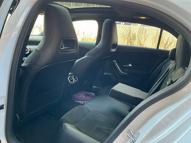 2021 mercedes-benz a 250 e amg pakket personenauto - afbeelding 31 van  44