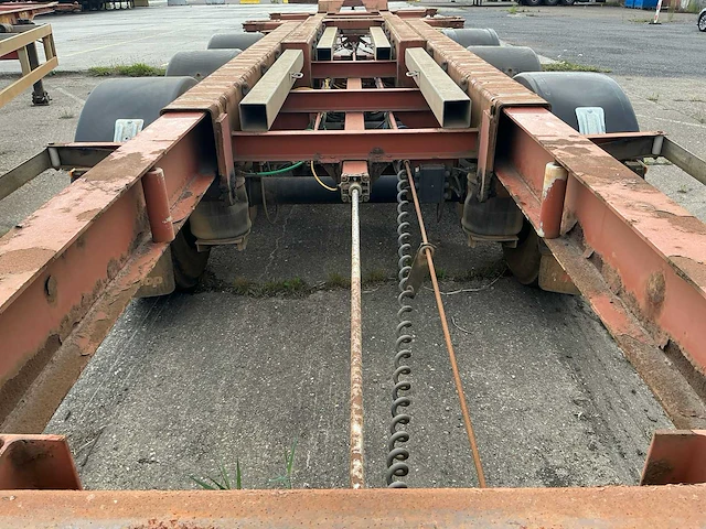 2021 renders polyvalent containerchassis - afbeelding 4 van  23
