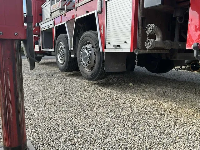 2021 scania db6x2s2/10k vrachtwagen met bronto hoogwerker - afbeelding 27 van  51
