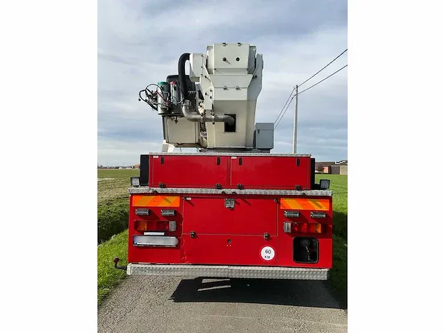 2021 scania db6x2s2/10k vrachtwagen met bronto hoogwerker - afbeelding 48 van  51