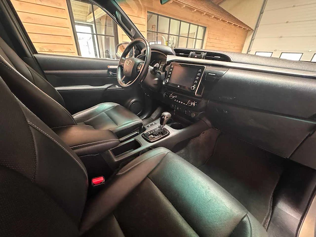 2021 toyota hilux - afbeelding 29 van  40