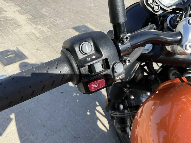 2021 triumph street twin 900 - afbeelding 4 van  18