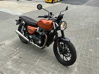 2021 triumph street twin - afbeelding 20 van  21