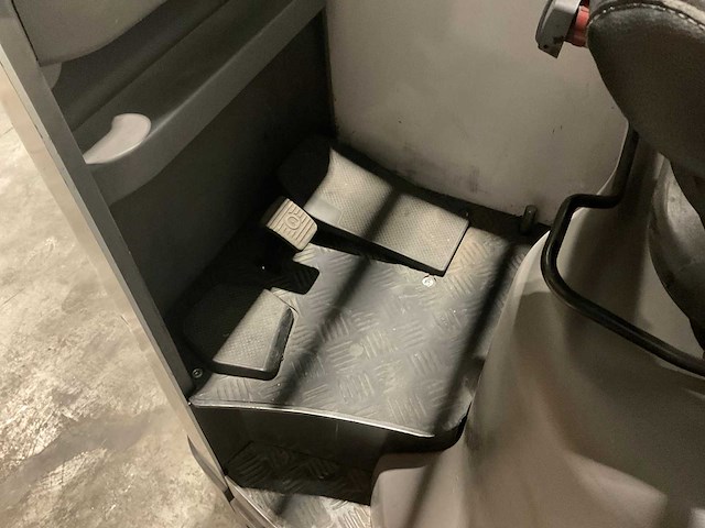 2021 unicarriers uls120 reach truck - afbeelding 4 van  16