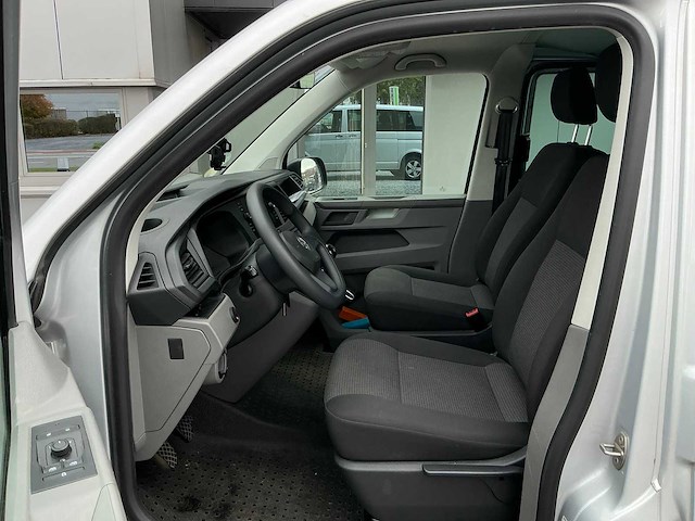2021 volkswagen transporter kombi personenauto - afbeelding 6 van  34