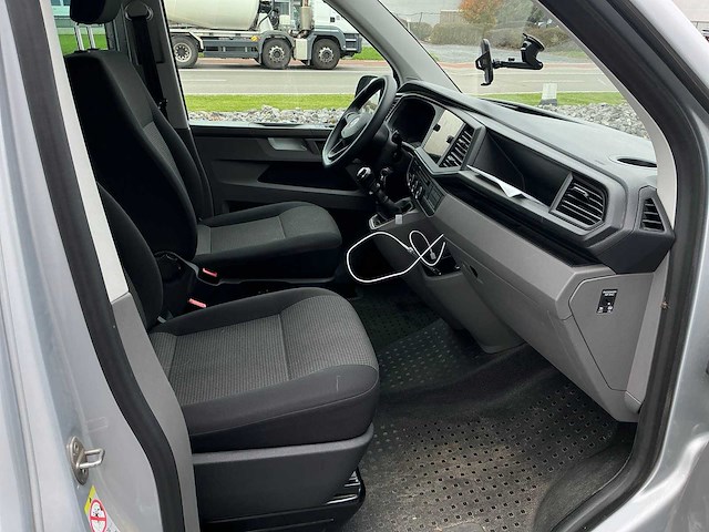 2021 volkswagen transporter kombi personenauto - afbeelding 13 van  34