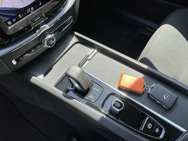 2021 volvo xc60 d4 - afbeelding 14 van  37