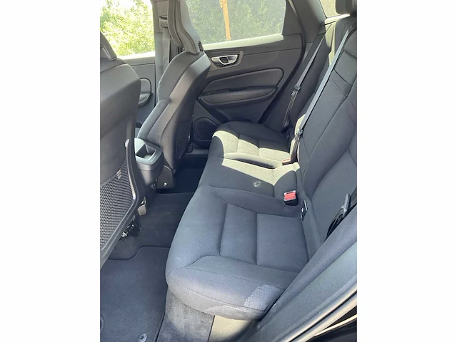 2021 volvo xc60 d4 - afbeelding 19 van  37