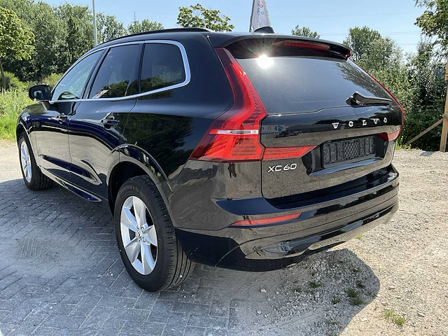2021 volvo xc60 d4 - afbeelding 23 van  37