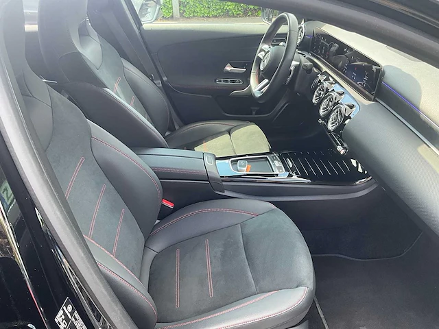 2022 - mercedes-ben a 180 - personenauto - afbeelding 9 van  44