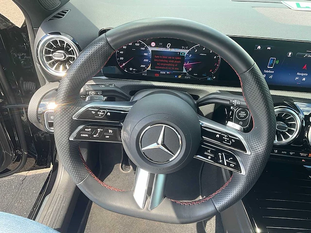 2022 - mercedes-ben a 180 - personenauto - afbeelding 16 van  44