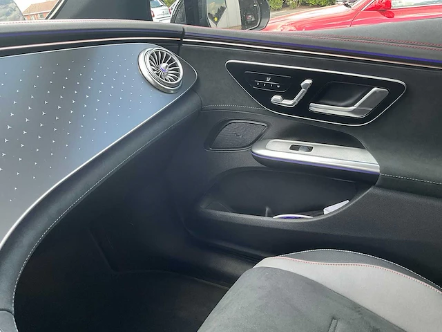 2022 - mercedes-benz eqe 300 - personenauto - afbeelding 25 van  40