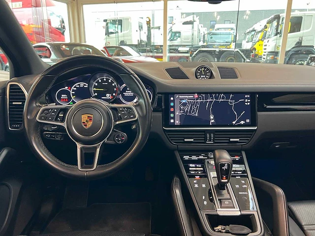 2022 - porsche cayenne e-hybrid - personenauto - afbeelding 2 van  22