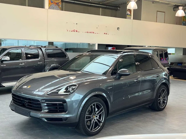 2022 - porsche cayenne e-hybrid - personenauto - afbeelding 1 van  22
