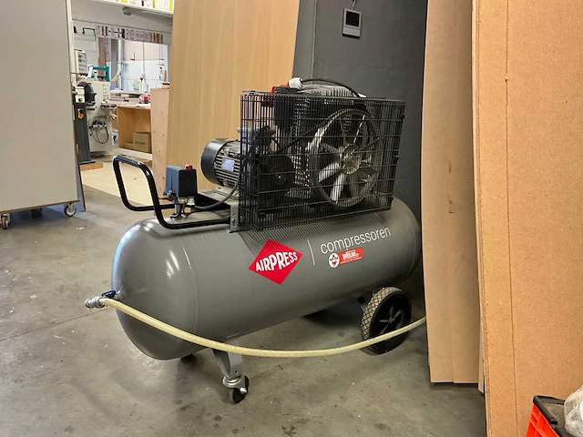 2022 airpress single/two stage belt driven compressor - afbeelding 5 van  11