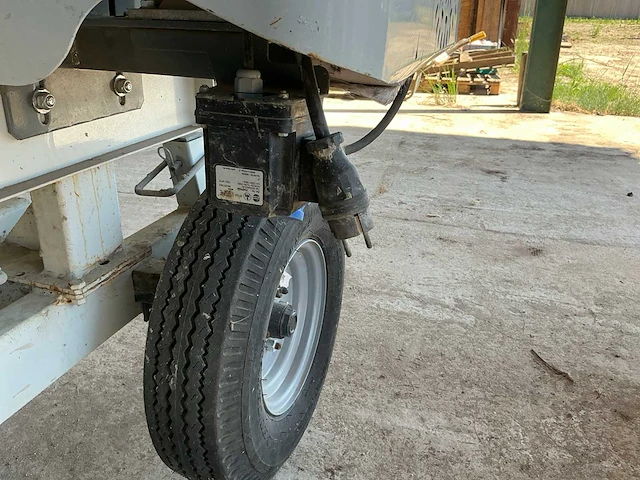 2022 altrad l355/st350 betonmolen - afbeelding 8 van  8