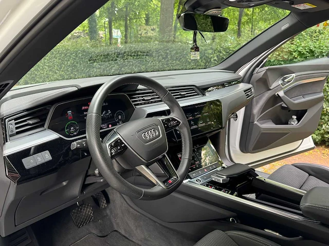 2022 audi 50 e-tron quattro s-line - afbeelding 8 van  30