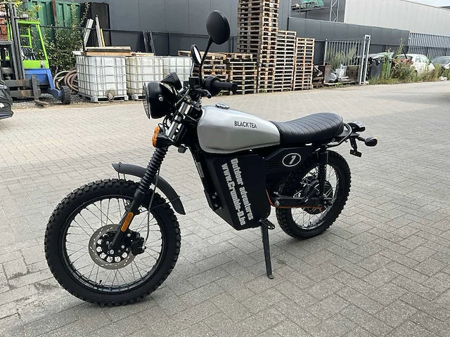 2022 black tea bonfire elektrische brommer - afbeelding 14 van  20