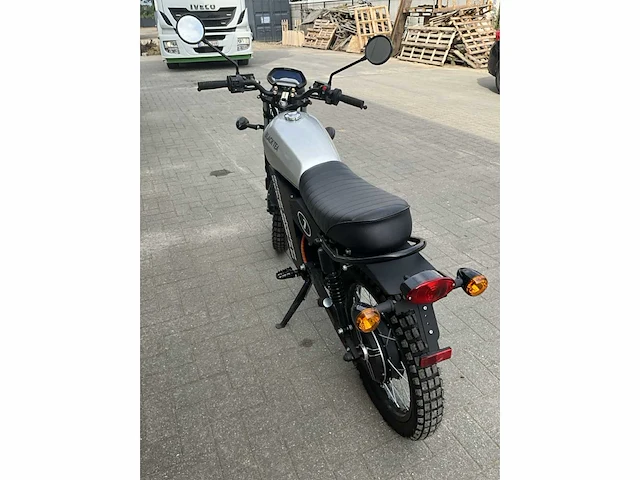 2022 black tea bonfire elektrische brommer - afbeelding 16 van  20