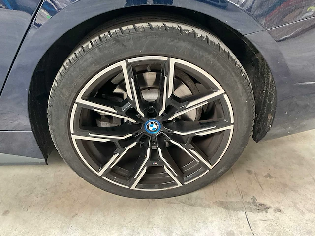 2022 bmw i4 edrive40 - afbeelding 31 van  47