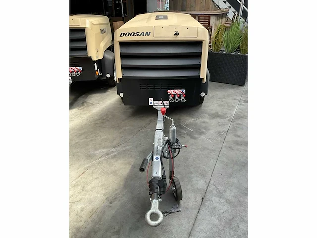 2022 doosan 7/45 stage v mobiele stroomgenerator - afbeelding 12 van  23