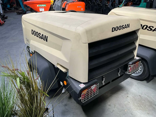 2022 doosan 7/45 stage v mobiele stroomgenerator - afbeelding 20 van  23