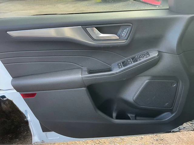 2022 ford kuga hybrid plug in personenauto - afbeelding 14 van  30