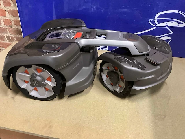 2022 husqvarna 435x awd robotmaaier - afbeelding 15 van  19