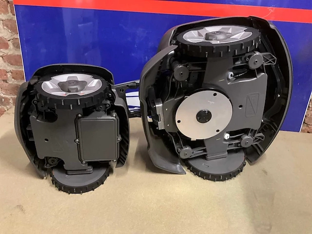 2022 husqvarna 435x awd robotmaaier - afbeelding 18 van  19