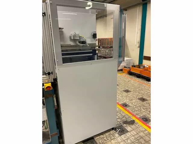 2022 ief werner variostack 46w pick & place robotstation - afbeelding 2 van  12